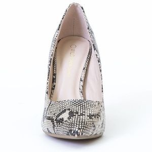 Wild Diva Shoes - Morgan Taupe Snakeskin Pointed Toe Pump Wild Diva Shoes - Morgan Taupe Snakeskin Pointed Toe Pump